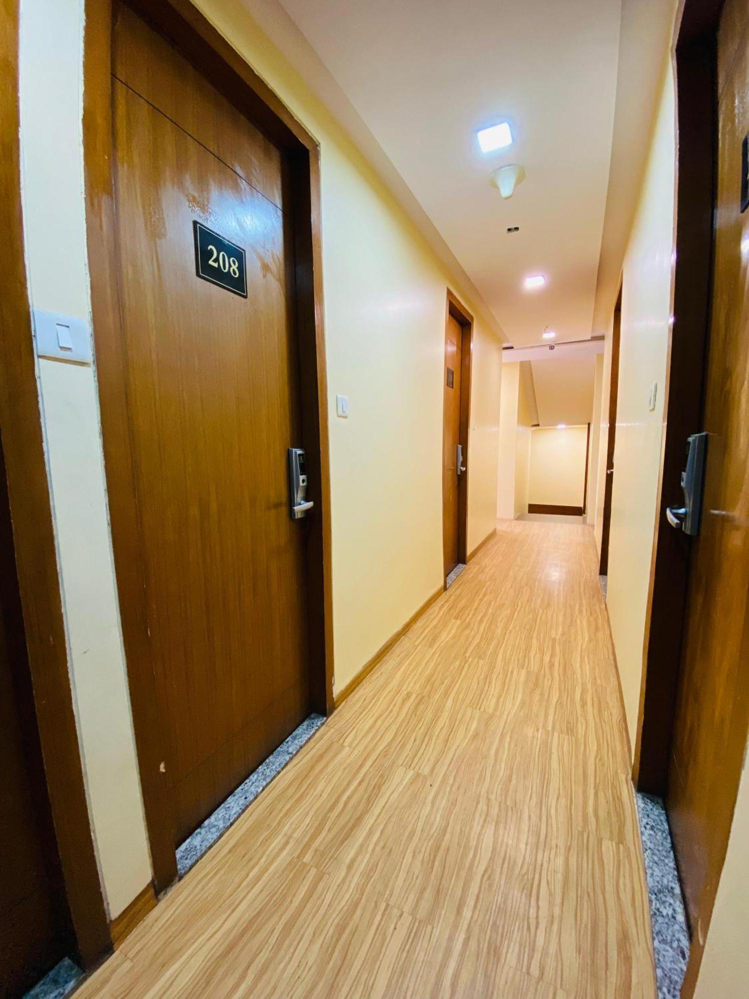 Hotel Arton Regency Near Terminal 2 Airport Bombaj Zewnętrze zdjęcie