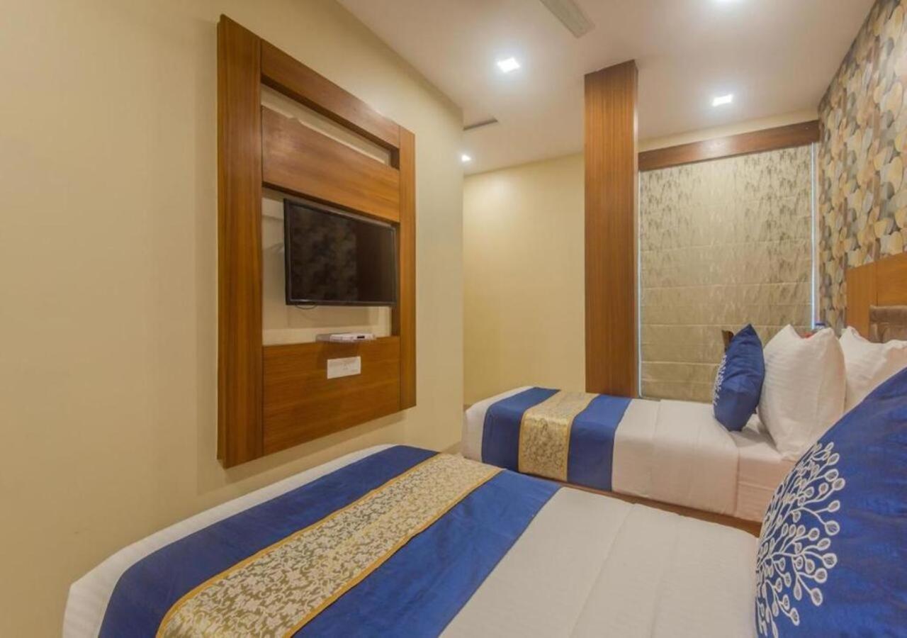 Hotel Arton Regency Near Terminal 2 Airport Bombaj Zewnętrze zdjęcie