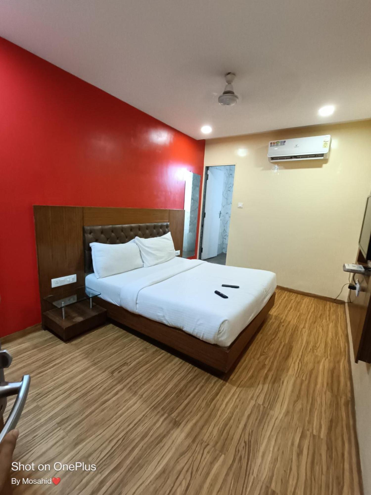 Hotel Arton Regency Near Terminal 2 Airport Bombaj Zewnętrze zdjęcie